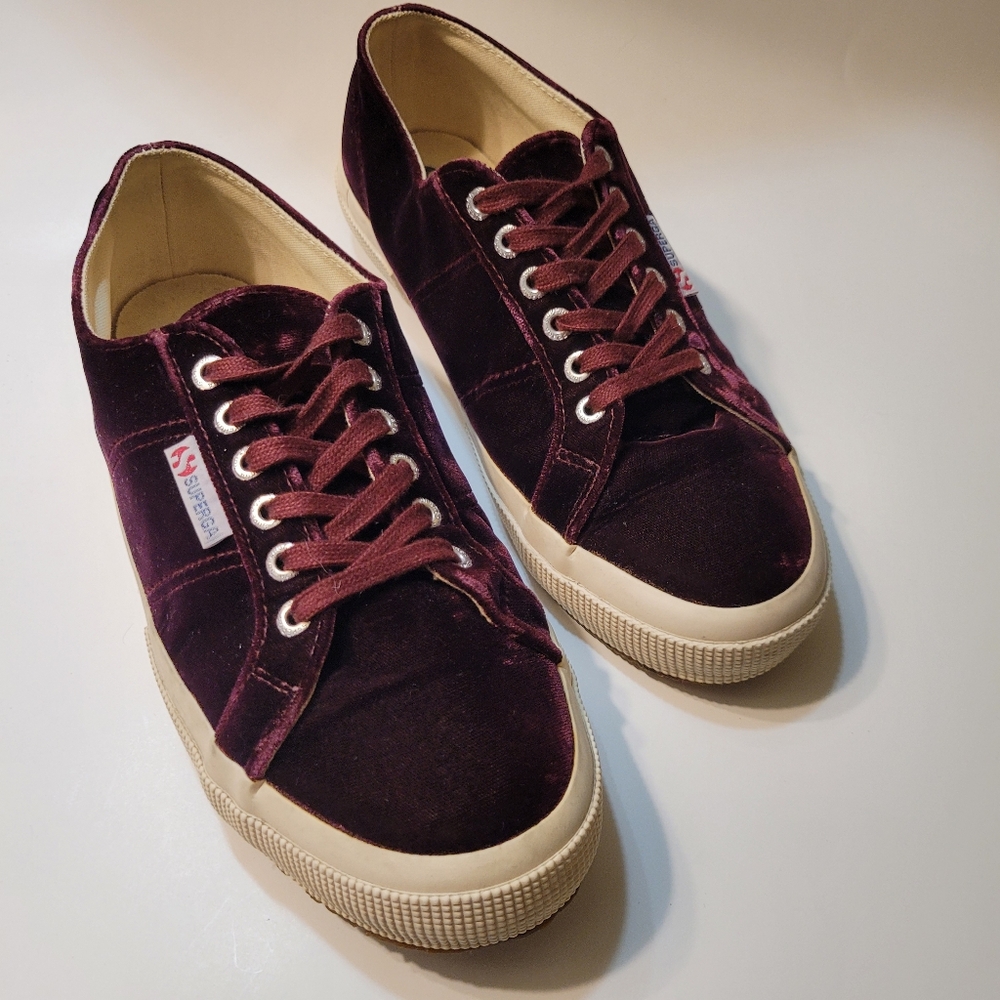 Unisex Velvet Sneakers